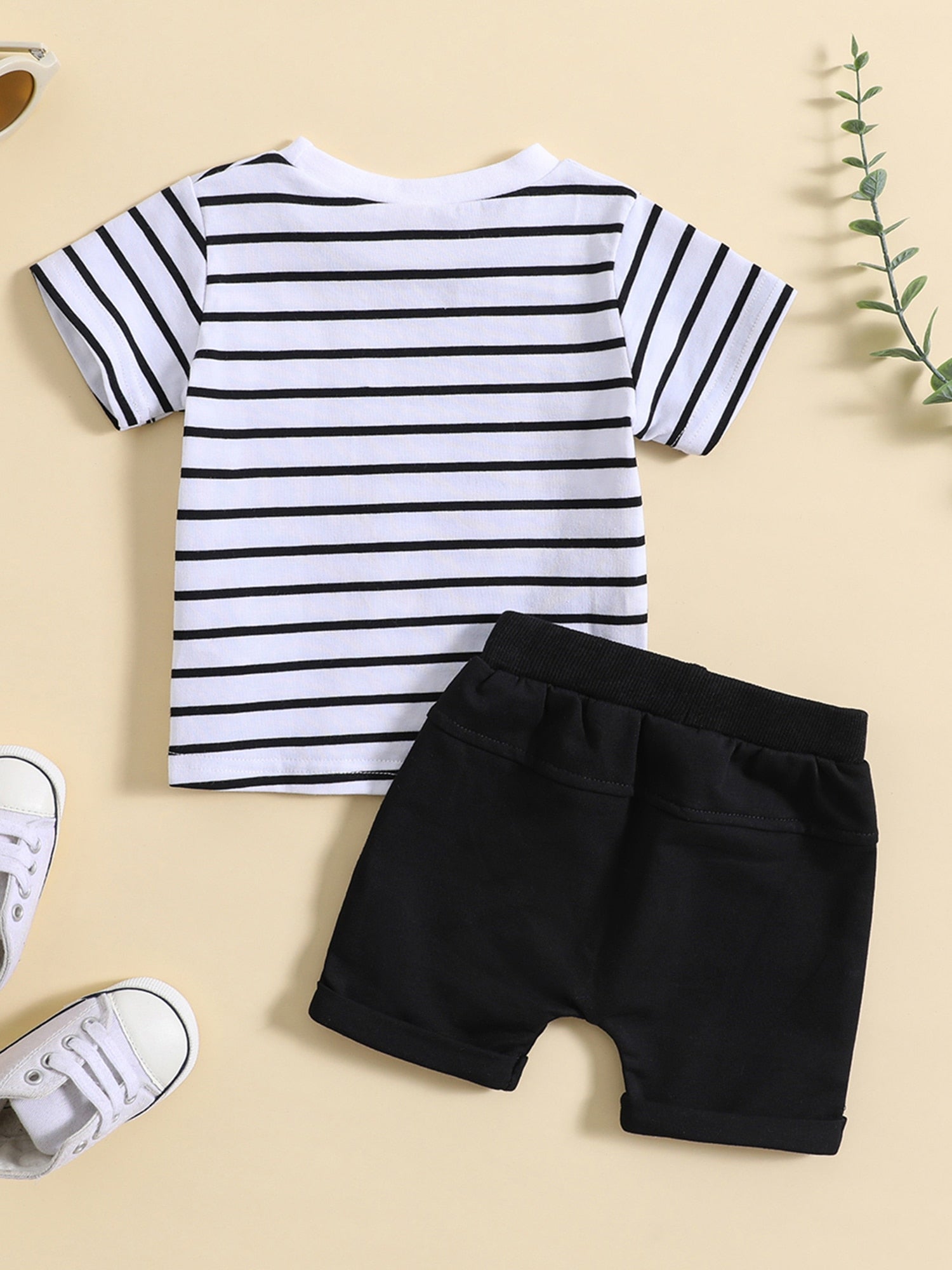 חליפת פסים- סייל