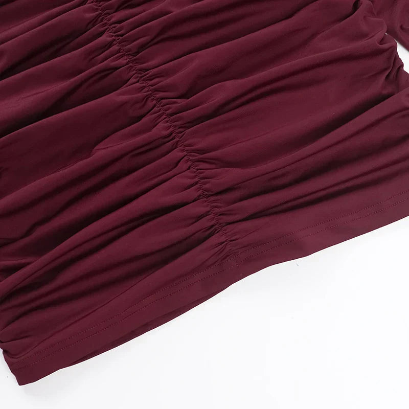 Bruce שמלת מיני אוף שולדר עם קפלים מחטבים